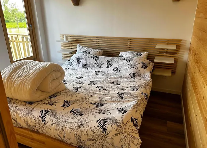 Un étang Idéal Pour La Famille * Moussac-sur-Vienne